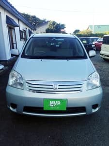 2003 Toyota Raum