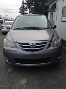 2004 Mazda MPV
